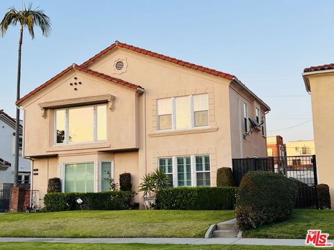 Photo of 4120 S Victoria Avenue #4120 1/2, View Park, CA 90008 (MLS # 25561079) Photo of 4120 S Victoria Avenue #4120 1/2, View Park, CA 90008 (MLS # 25561079)