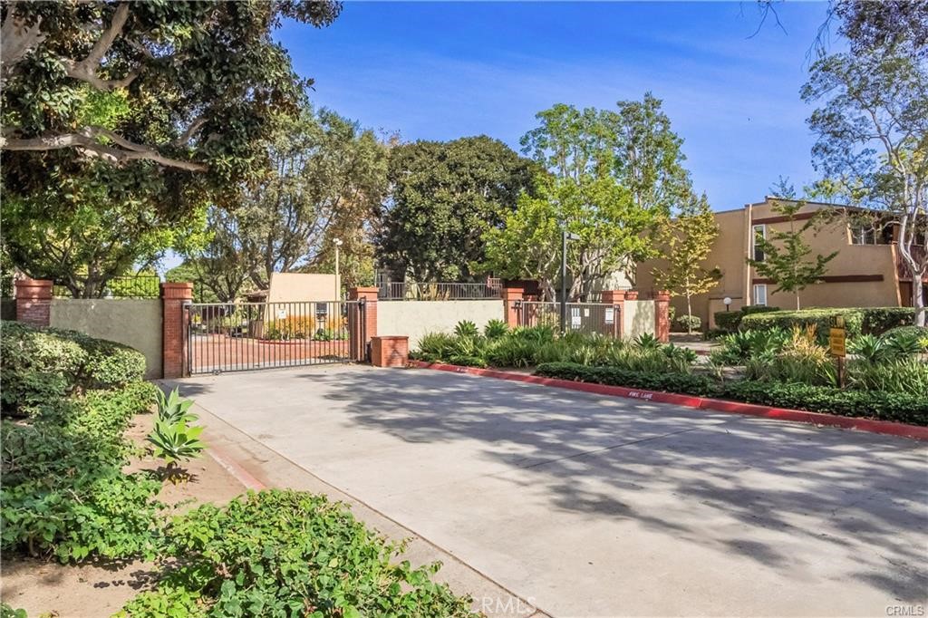 MacArthur Village (MAVL) - Residential Lease