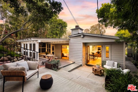 Photo of 7561 Trask Avenue, Playa Del Rey, CA 90293 (MLS # 26104932)