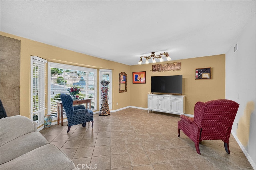 5444 Peacock Lane