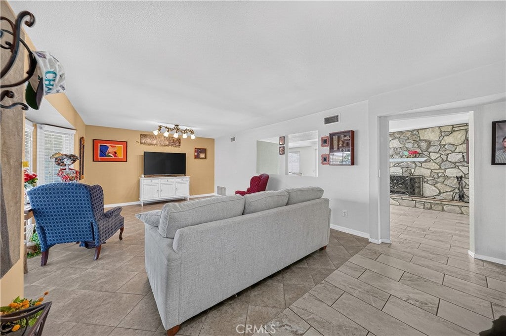 5444 Peacock Lane