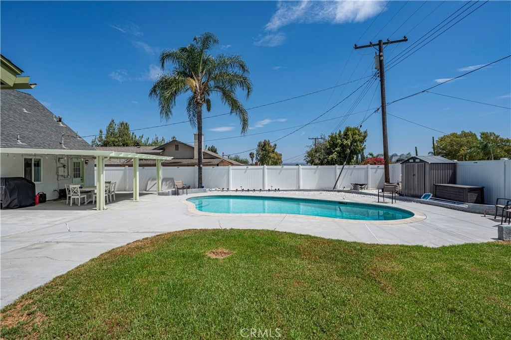 5444 Peacock Lane