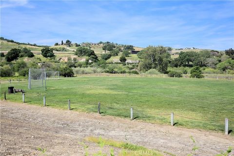 Tiny photo for 171 Bridgegate Lane, Paso Robles, CA 93446 (MLS # NS26063313)
