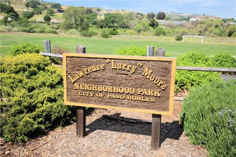 Tiny photo for 171 Bridgegate Lane, Paso Robles, CA 93446 (MLS # NS26063313)