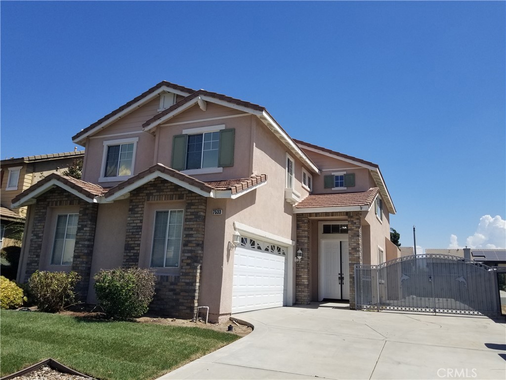*** FORMER MODEL HOME ***
NEW PAINT and NEW CARPET. CONVENIENT LOCATION and close to access to I-15. This beautiful 5-bedroom 3-bath home is located near Victoria Garden. It has an open kitchen with a walk-in pantry, Corian counters, and an eating area expanding into the family room with a fireplace and custom entertainment center; formal dining room; formal living room all with nice ceramic tile throughout the lower level. Also has a hard-to-find bedroom and bath downstairs. Great for a guest bedroom. Brand new carpet though out 2nd floor. Upstairs offers a large master bedroom as well as a huge master bath, and a loft to add; Ceiling fans and many extras throughout; Front and back yards are fully landscaped which includes a fenced area for dog and even offers enormous RV parking area.