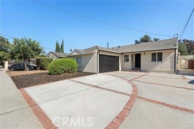 Photo of 13739 Wyndotte Street, Los Angeles, CA 91405 (MLS # GD26209387)