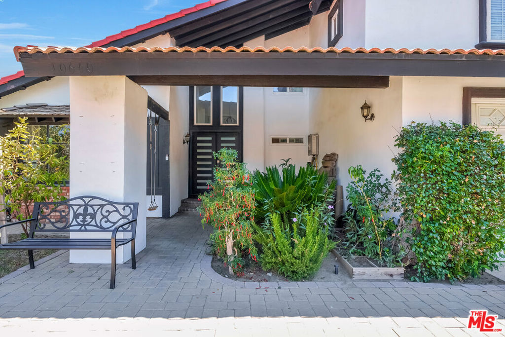 10640 Willowbrae Avenue