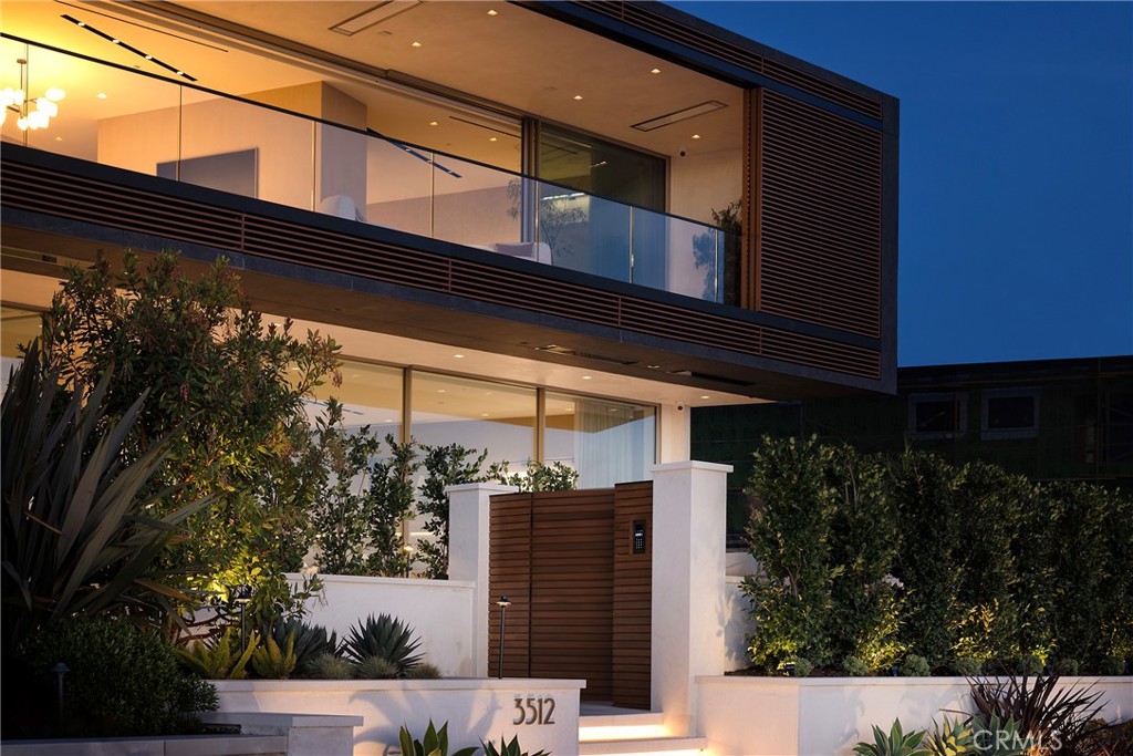 3512 Ocean Boulevard