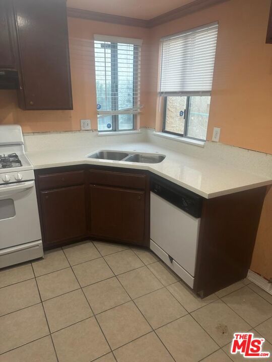 2114 El Domingo Circle 8
