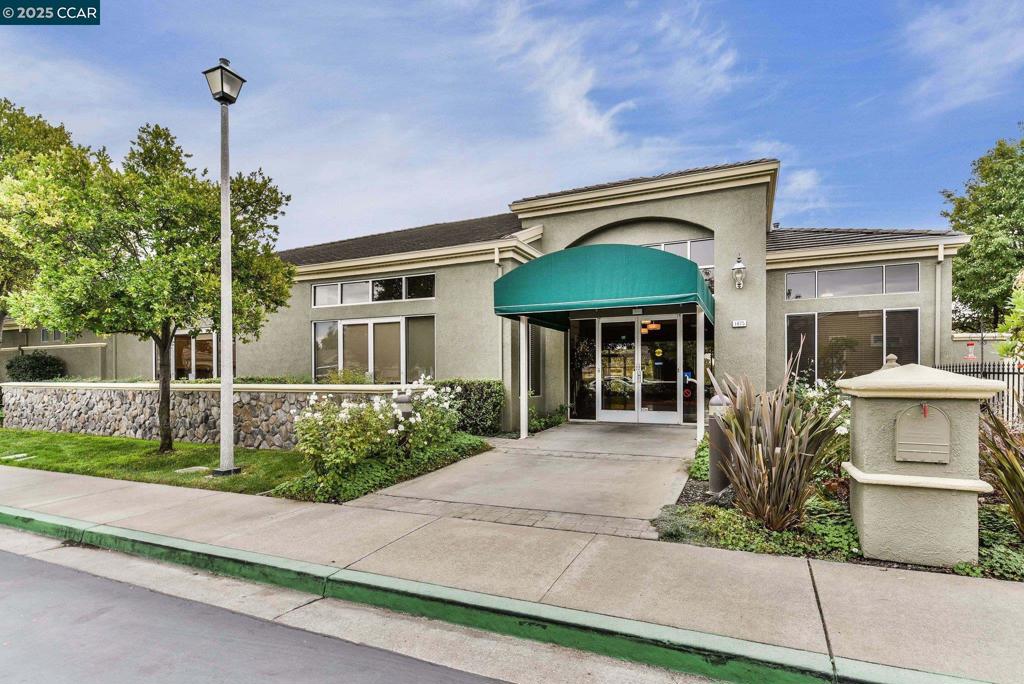 SUMMERSET 2 - Residential