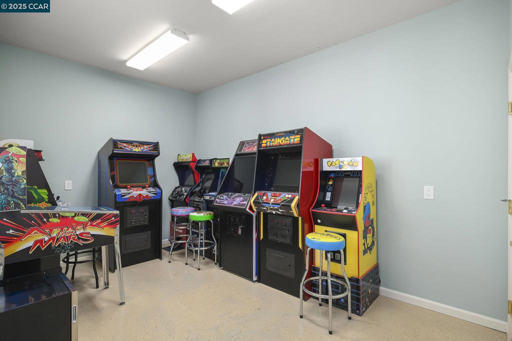 SUMMERSET 2 - Residential