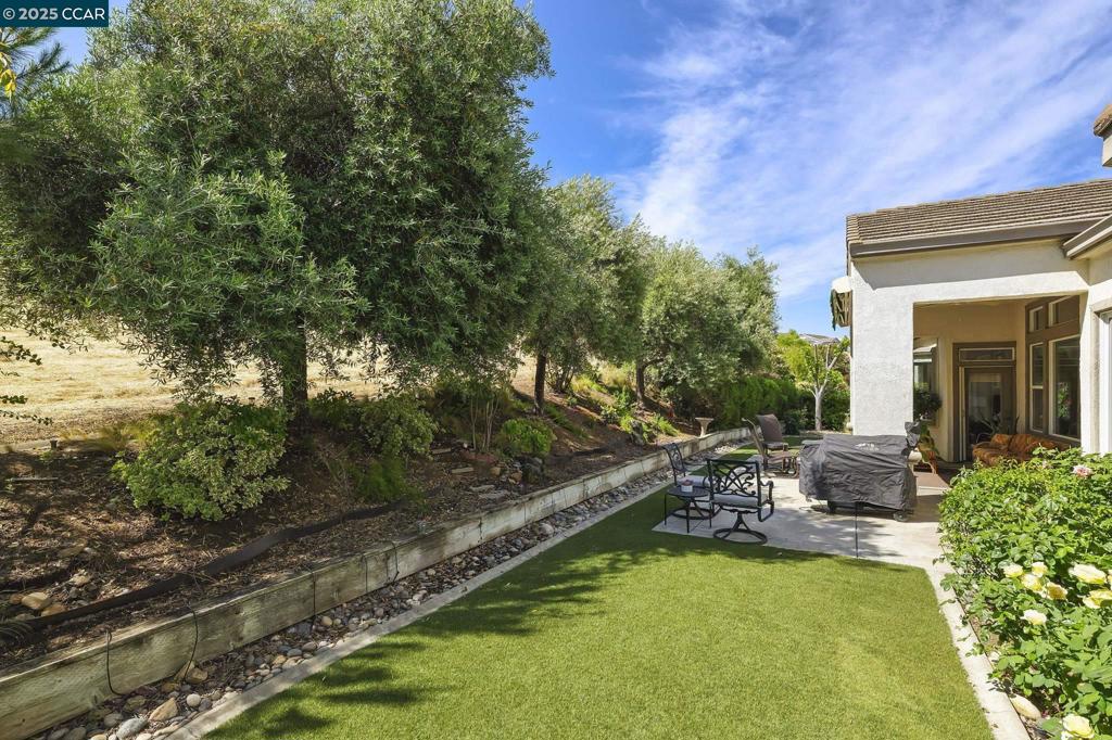 SUMMERSET 2 - Residential