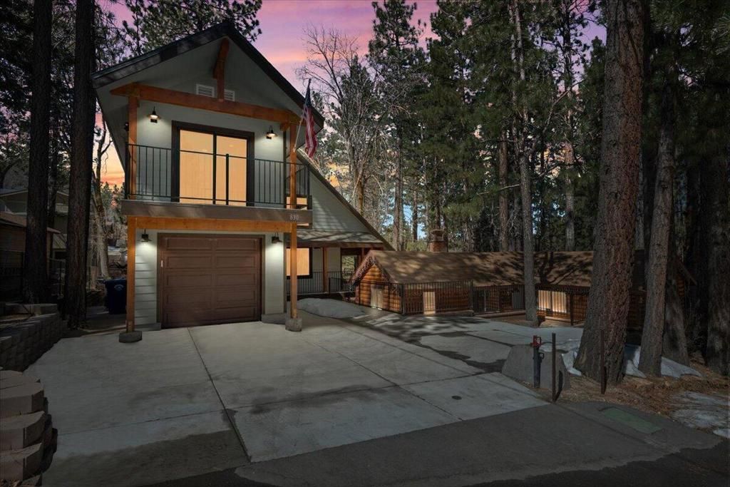 Photo of 830 Oriole Drive, Big Bear, CA 92315 (MLS # 219144788PS)