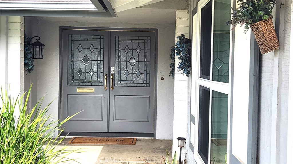 8803 Hummingbird Avenue