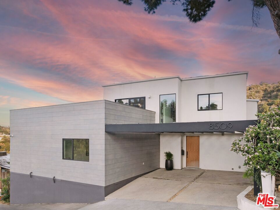 Photo of 8509 Crescent Drive, Los Angeles, CA 90046 (MLS # 24348637)