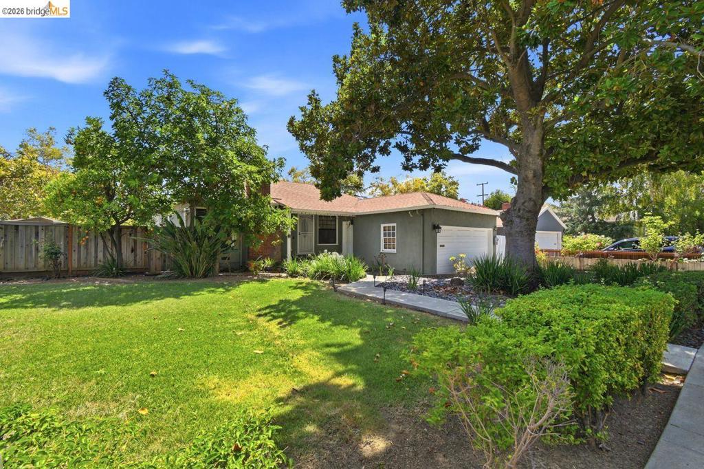 209 Fleming Ave