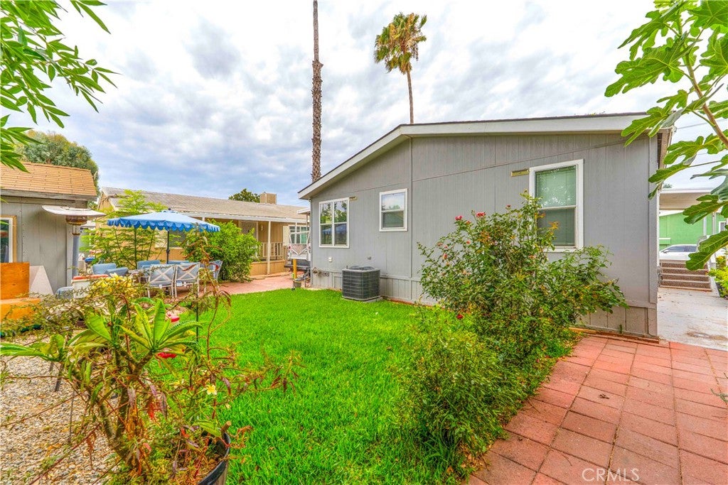 1855 E Riverside Drive E 209