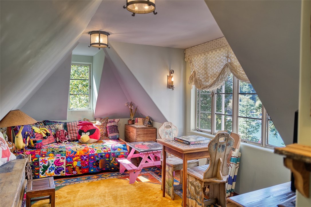 Arrowhead Woods (AWHW) - Residential