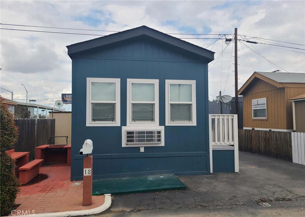 11825 Washington 18