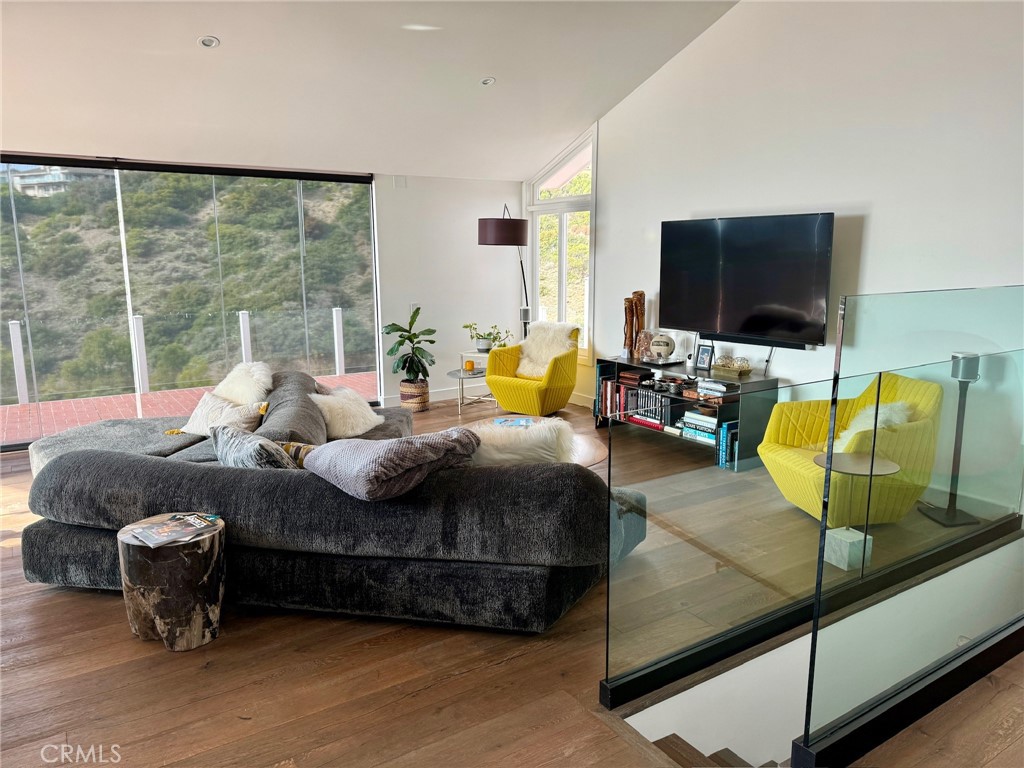 343 Emerald Bay