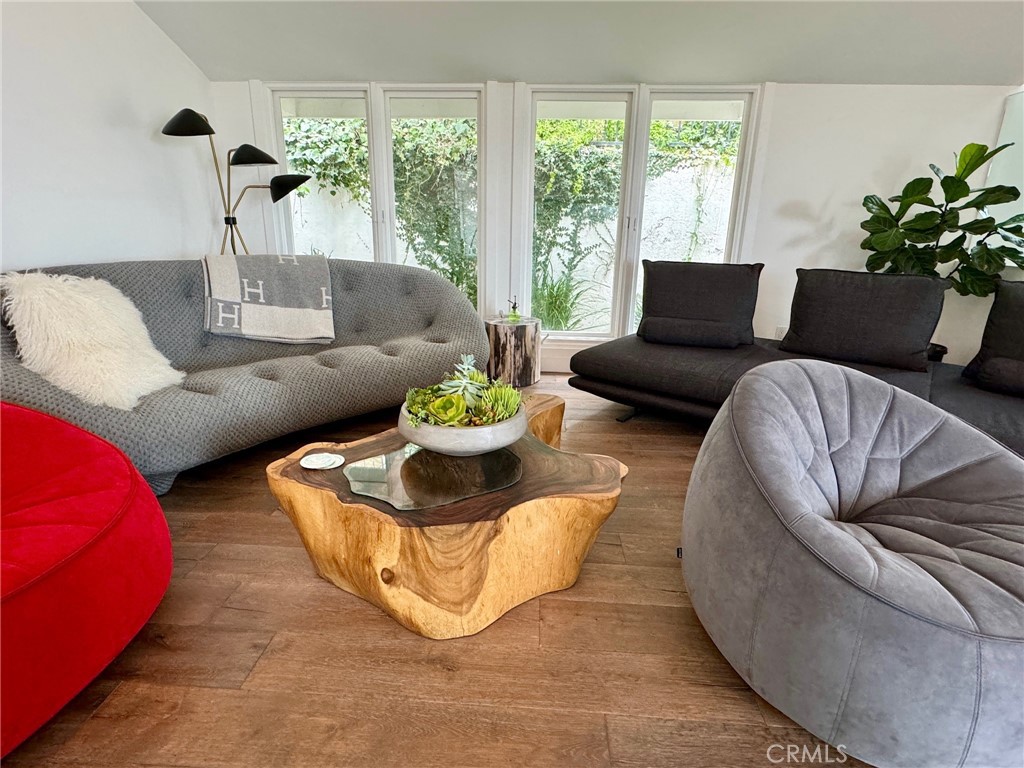 343 Emerald Bay