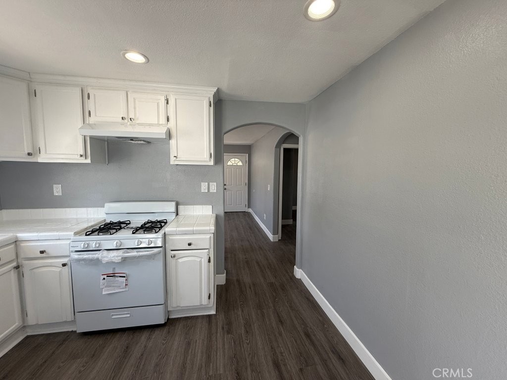 868 E Rialto Avenue