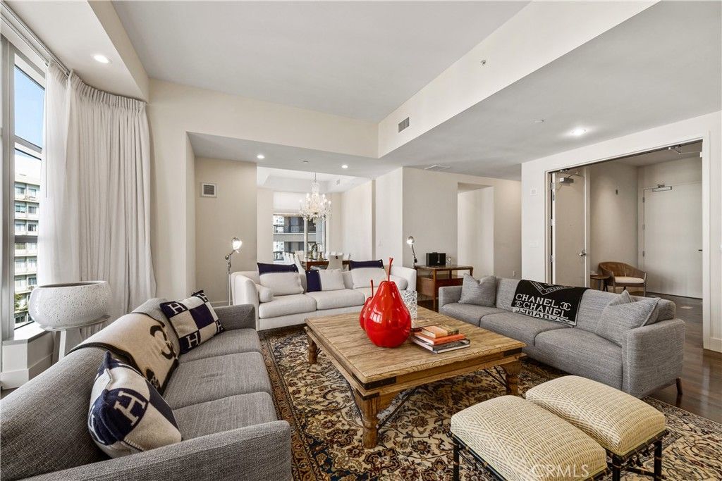 Photo of 10776 Wilshire Boulevard #901, Los Angeles, CA 90024 (MLS # PW25114364)