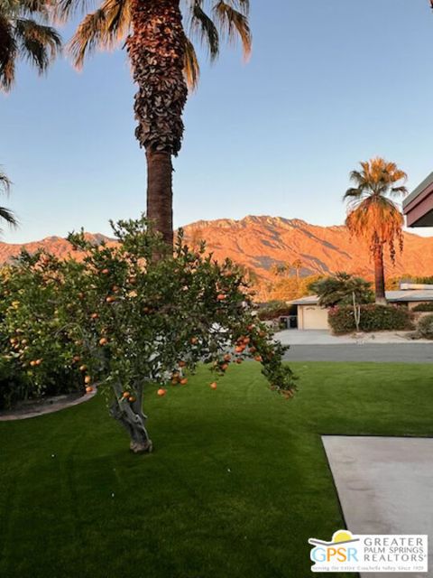 Photo of 572 N Calle Marcus, Palm Springs, CA 92262 (MLS # 26682465PS)