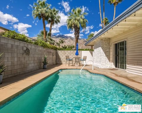 Photo of 572 N Calle Marcus, Palm Springs, CA 92262 (MLS # 26682465PS)