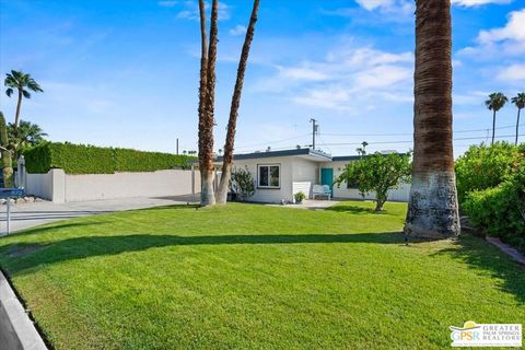 Photo of 572 N Calle Marcus, Palm Springs, CA 92262 (MLS # 26682465PS)