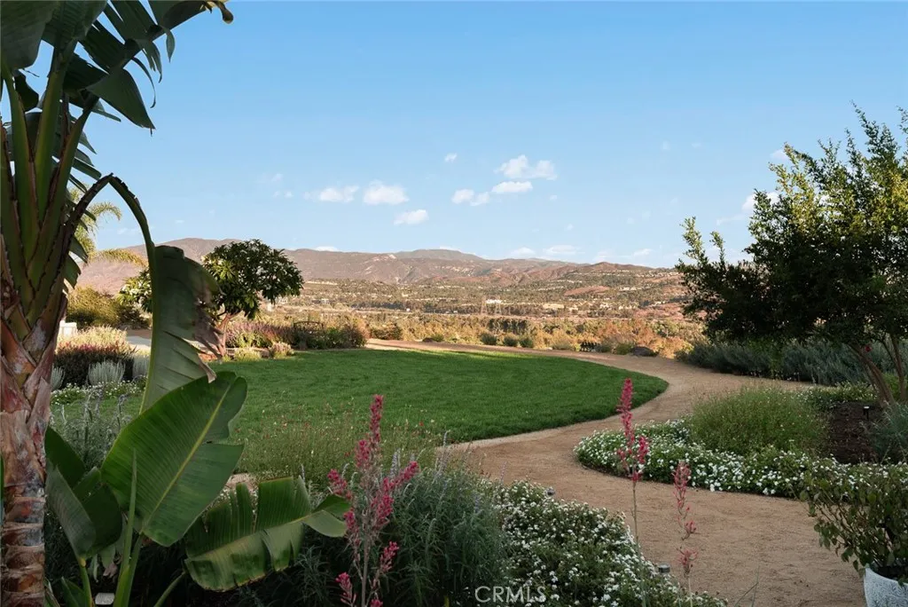 Yorba Linda, California 92887, United States, 4 Bedrooms Bedrooms, ,3 BathroomsBathrooms,Residential,Pending,205670