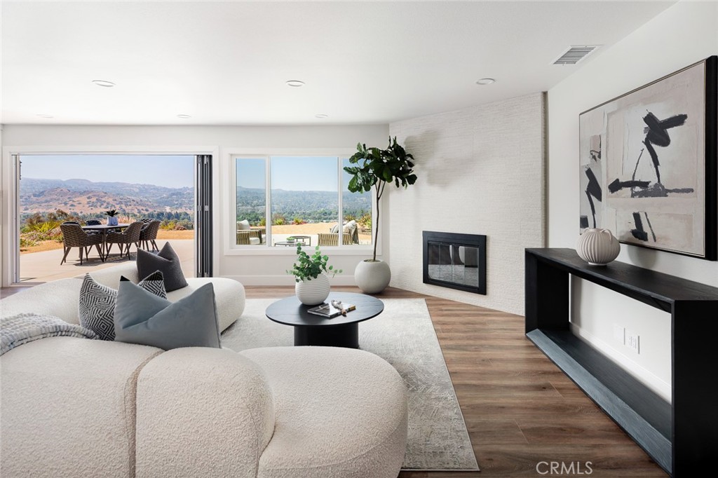 Semi-Custom Single Story Estate - Residential