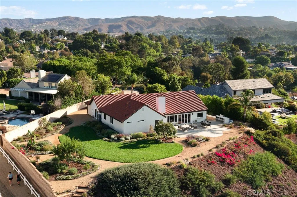 Yorba Linda, California 92887, United States, 4 Bedrooms Bedrooms, ,3 BathroomsBathrooms,Residential,Pending,205670