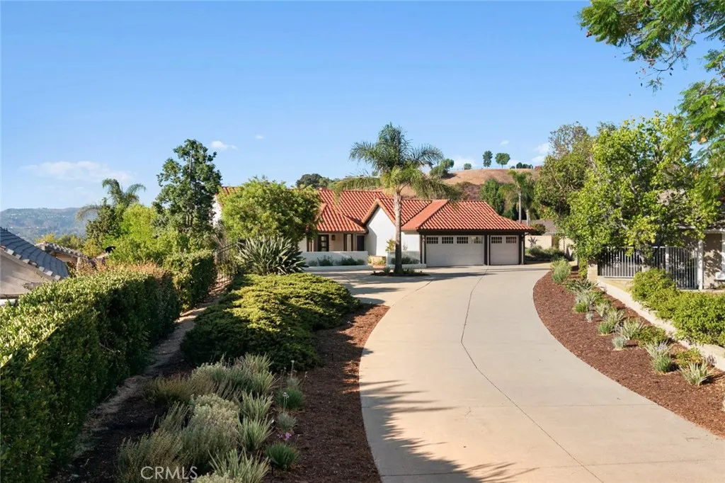 Yorba Linda, California 92887, United States, 4 Bedrooms Bedrooms, ,3 BathroomsBathrooms,Residential,Pending,205670