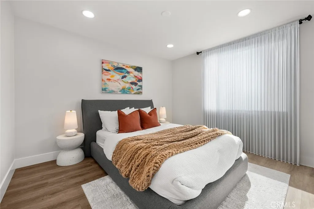 Yorba Linda, California 92887, United States, 4 Bedrooms Bedrooms, ,3 BathroomsBathrooms,Residential,Pending,205670