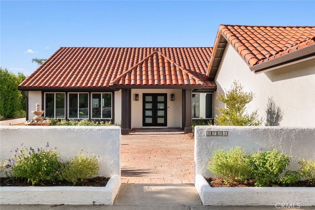 Semi-Custom Single Story Estate - Residential
