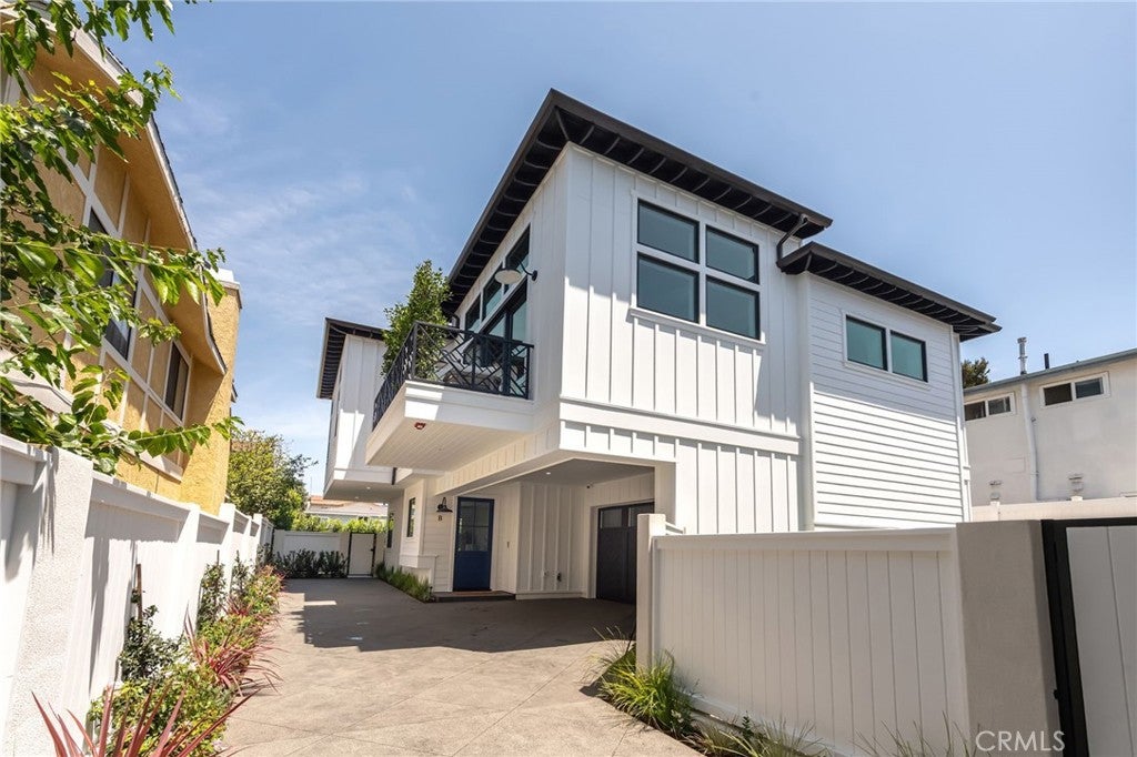 2303 Marshallfield Lane