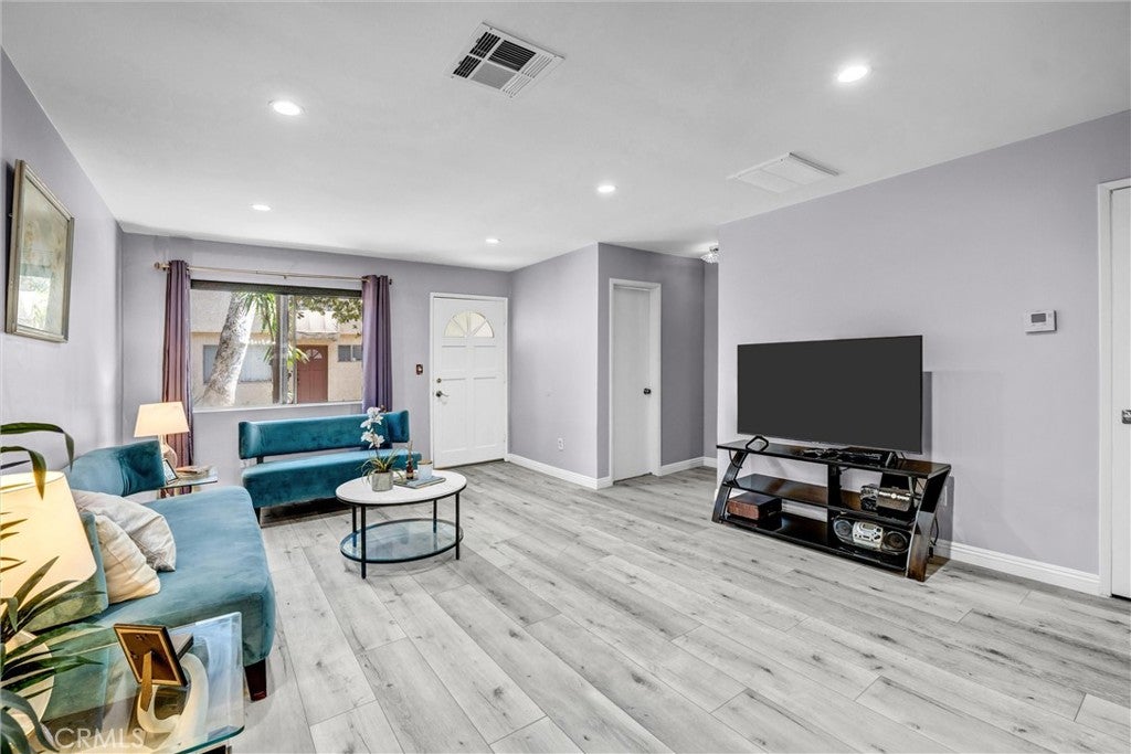 17061 Roscoe Boulevard 2