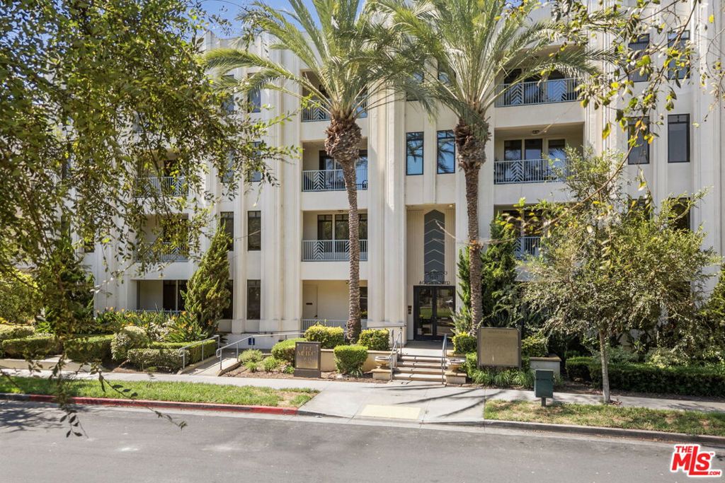 5625 Crescent Parkway 139
