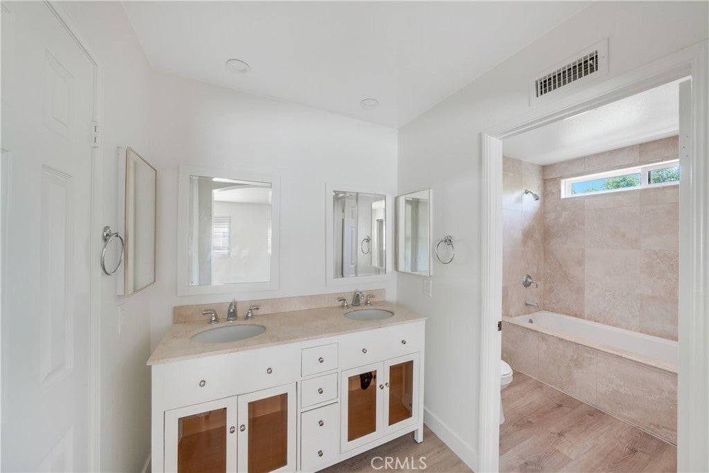 14 Yorktown, Irvine CA 92620 - Photo 33