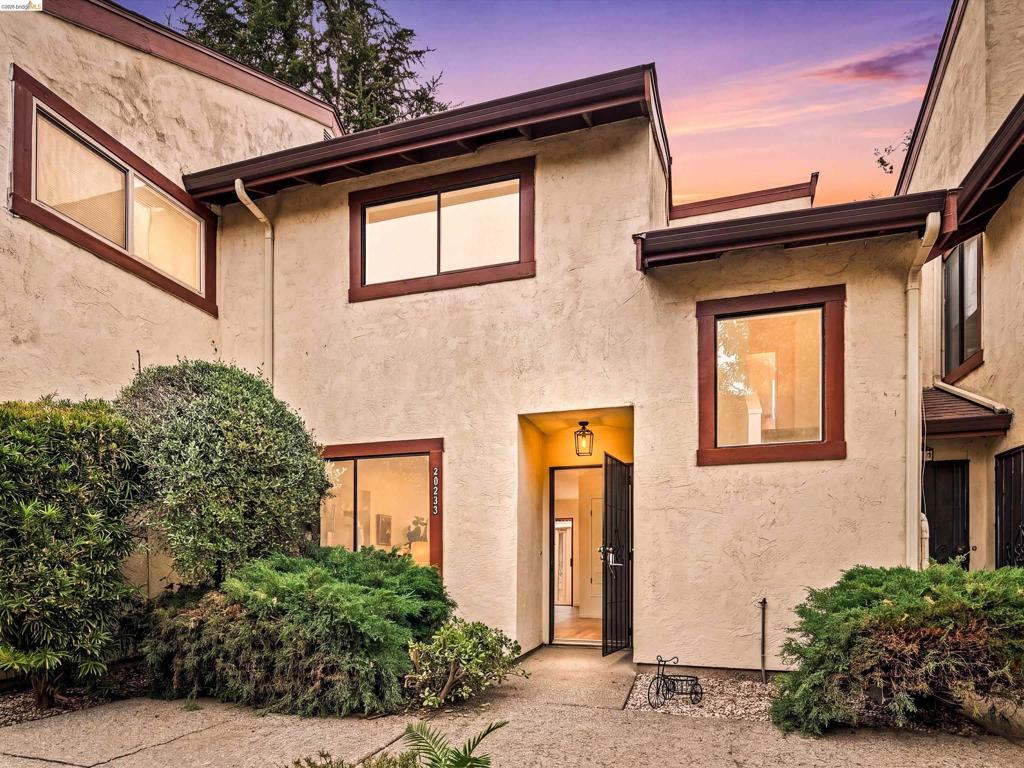 20223 Santa Maria Ave