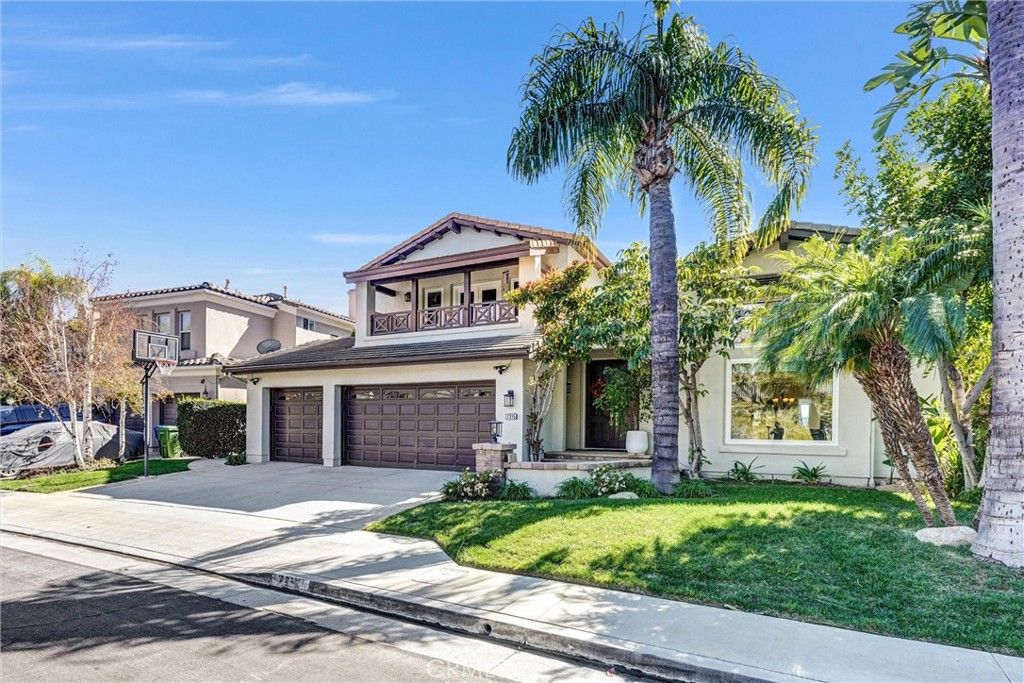 Photo of 7315 Rutherford Hill Dr, West Hills, CA 91307 (MLS # SR26054439)