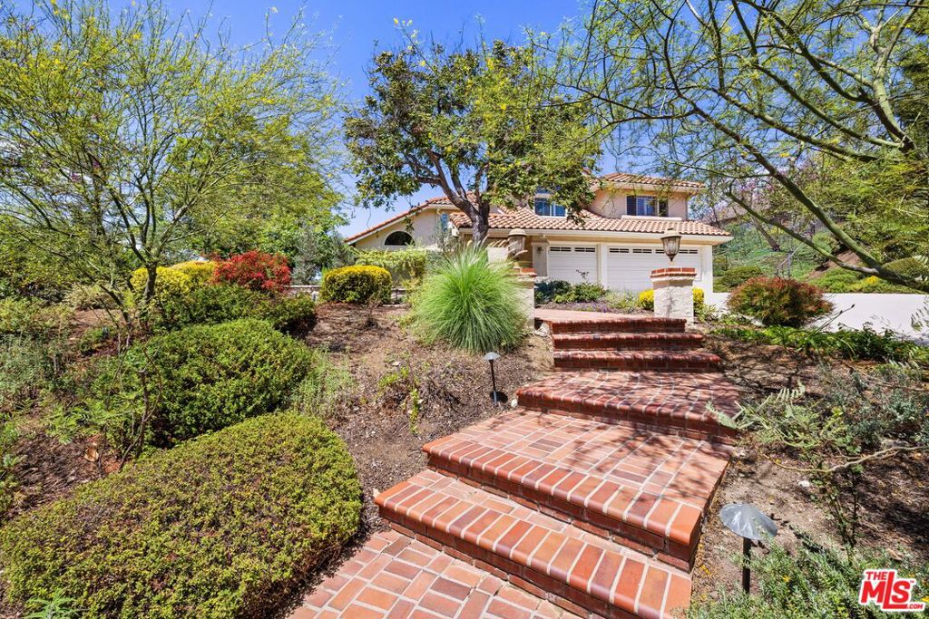 1098 Antelope Place