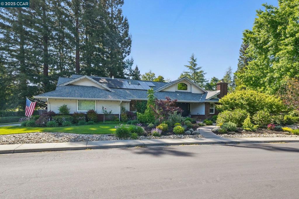 235 Saint Paul Dr