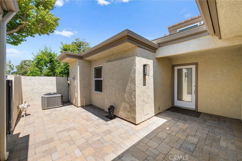 420 Champlain Drive