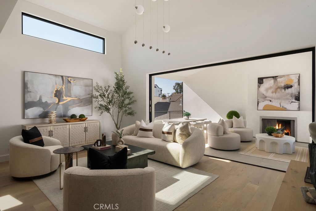 Corona del Mar North of PCH (CNHW) - Residential