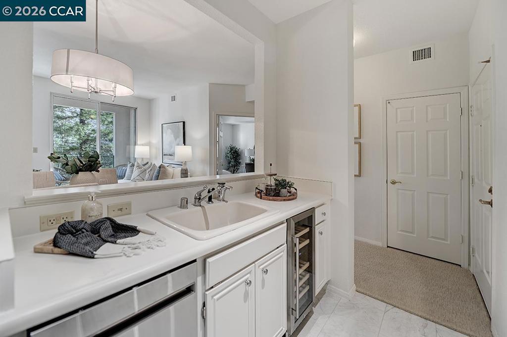 1860 Tice Creek Dr 1306
