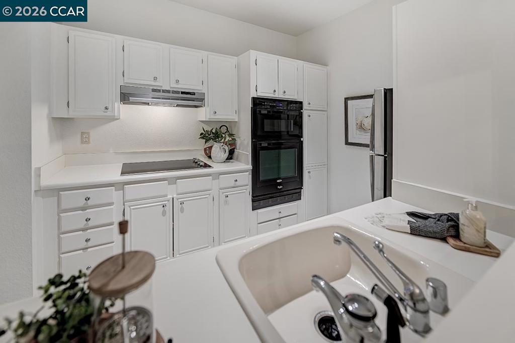 1860 Tice Creek Dr 1306