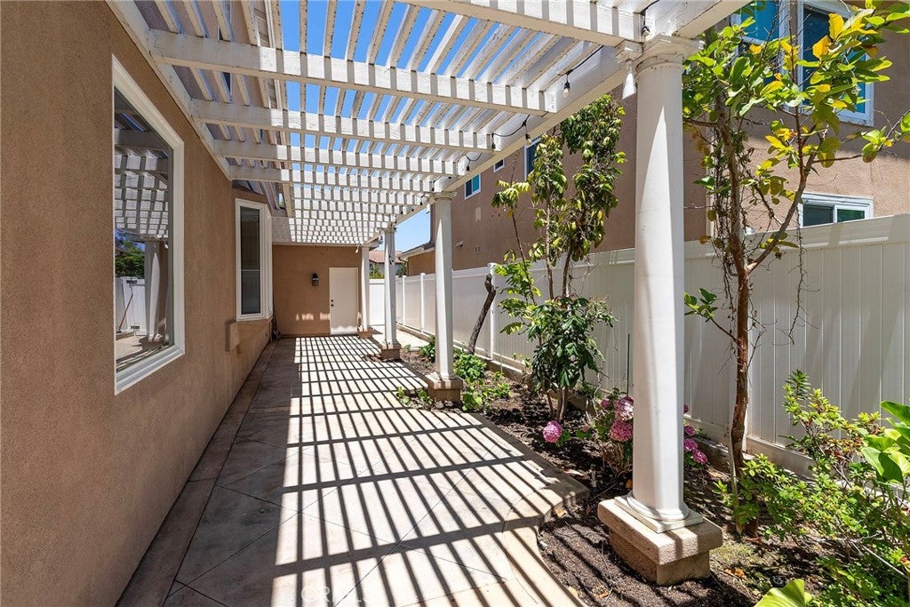 10 Japonica, Irvine CA 92618 - Photo 44