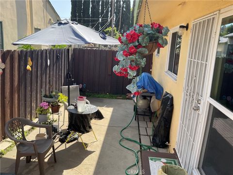 Photo of 13548 Burbank Blvd, Sherman Oaks, CA 91401 (MLS # SR26046556)